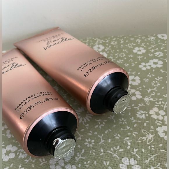 Victoria’s Secret Bare Vanilla Lotion lot of 2 - Picture 2 of 2
